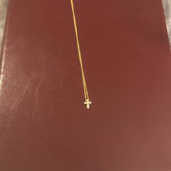 NWT Roberto Coin Tiny Treasures 0.11 TCW Diamond 18kGold Cross Pendant Necklace - Picture 5 of 9